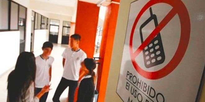 políticas restrictivas en el uso del celular